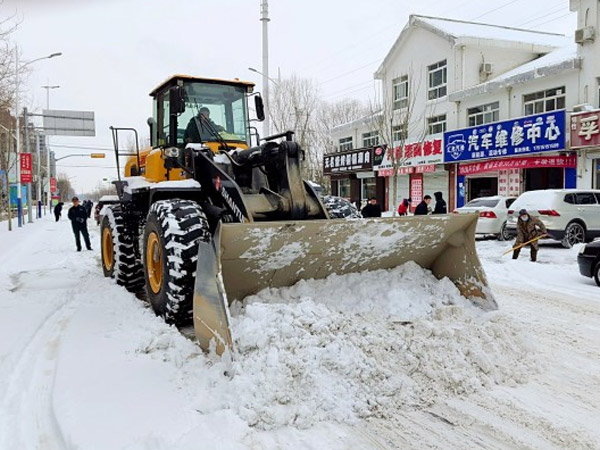 除雪保畅，彩神vll首页铁肩道义勇担重任！